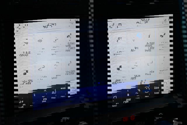 Used 2021 Ford F250 Platinum w/ FX4 Off-Road Package image 10