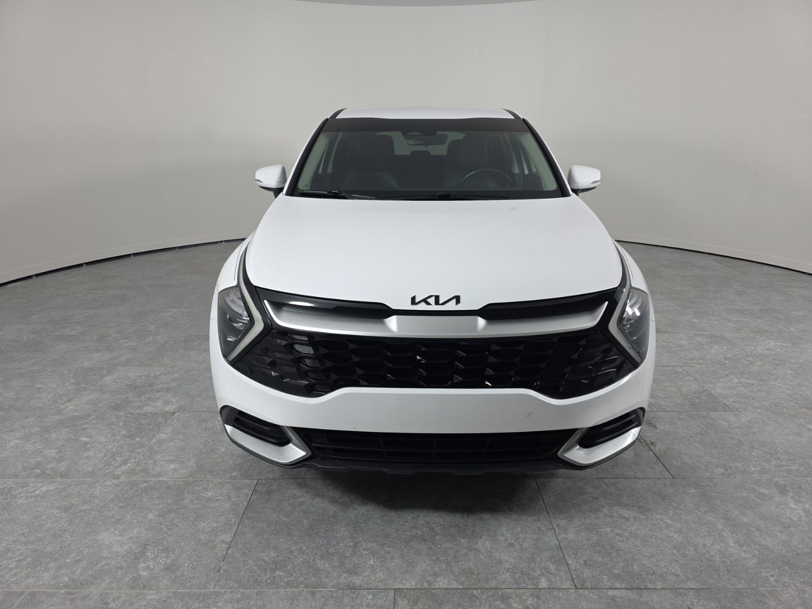 Used 2023 Kia Sportage EX image 2