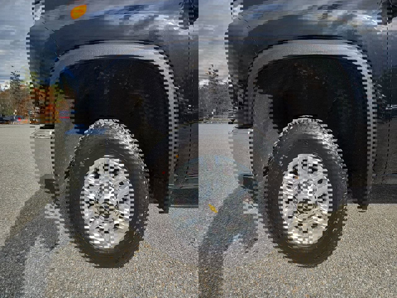 Used 2022 Chevrolet Silverado 2500 LT w/ Snow Plow Prep/Camper Package image 70