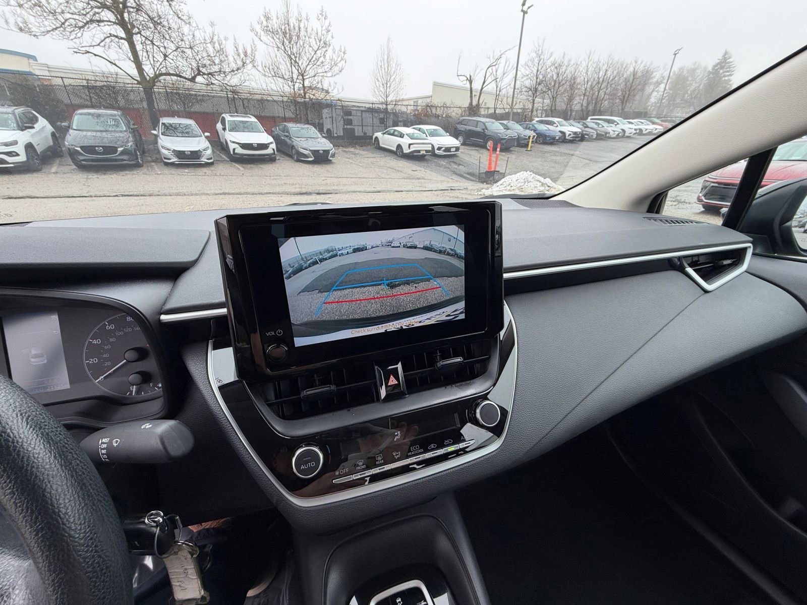 Used 2025 Toyota Corolla LE image 23