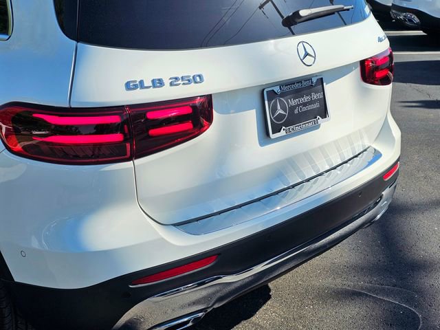 New 2026 Mercedes-Benz GLB 250 4MATIC image 13