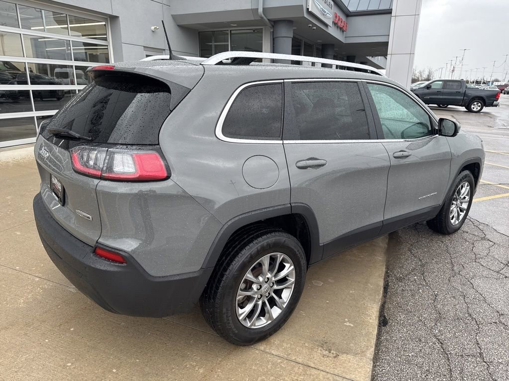Used 2021 Jeep Cherokee Latitude Plus AWD/4WD image 5