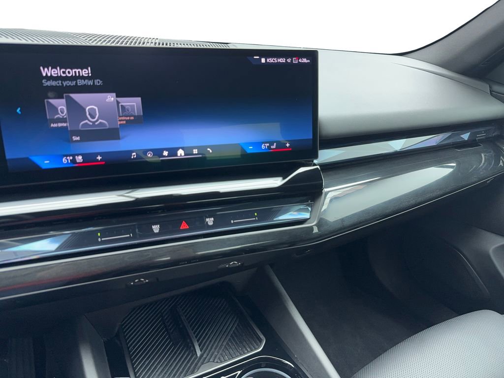 Used 2024 BMW i5 eDrive40i image 23