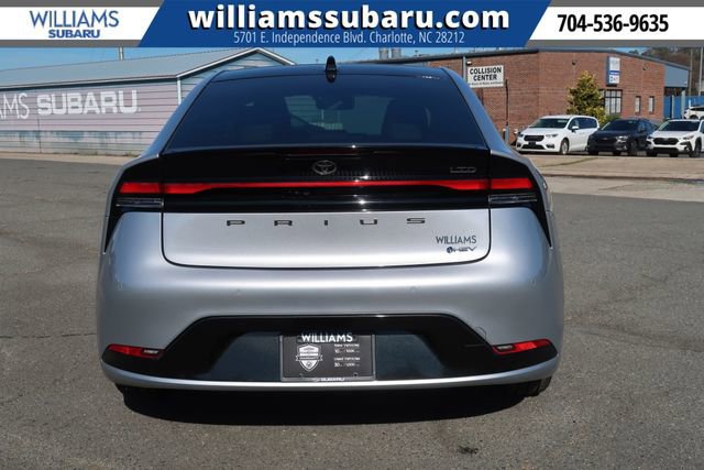 Used 2024 Toyota Prius Limited w/ Limited Premium Package image 8