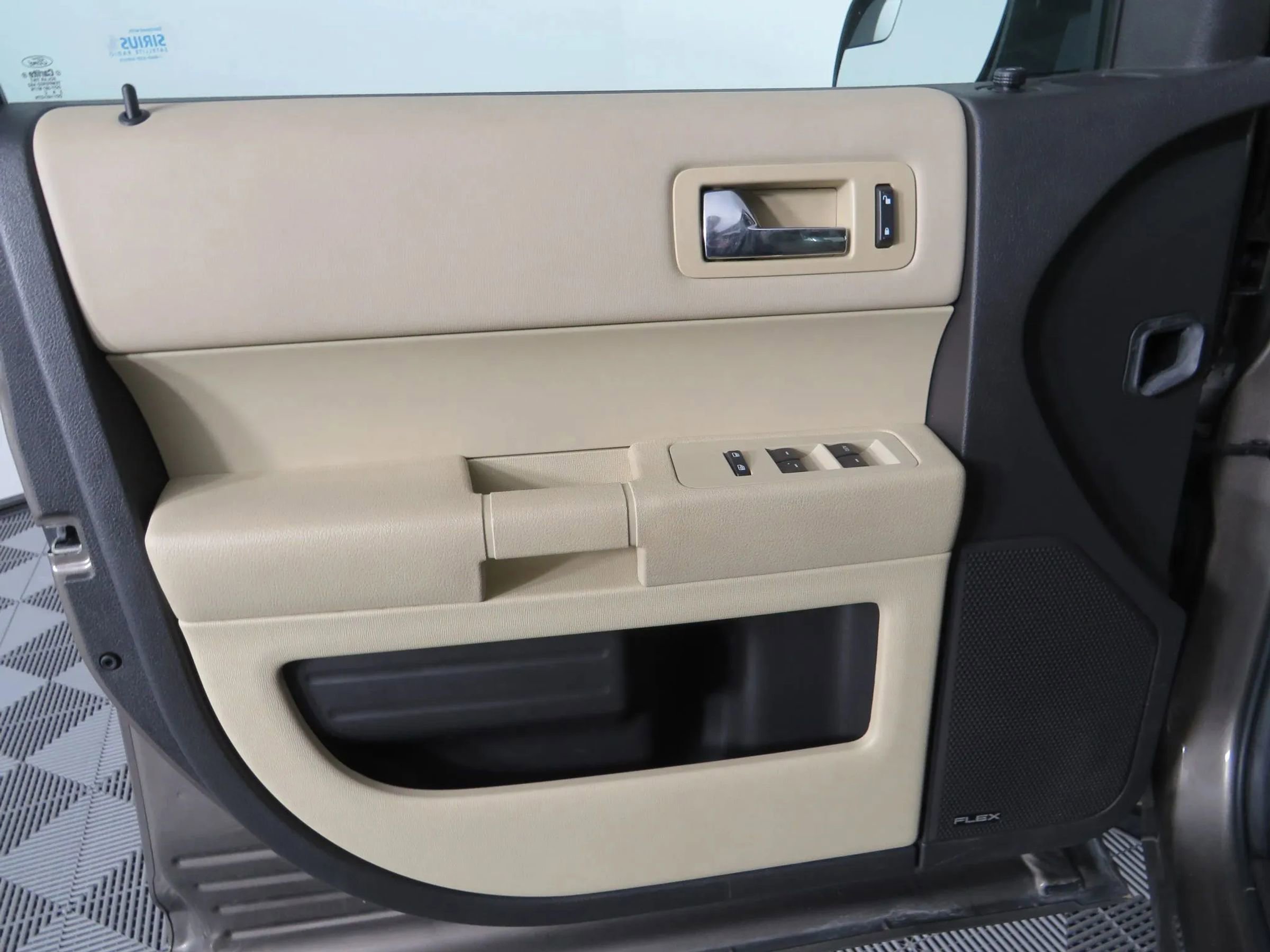 Used 2014 Ford Flex SE image 39