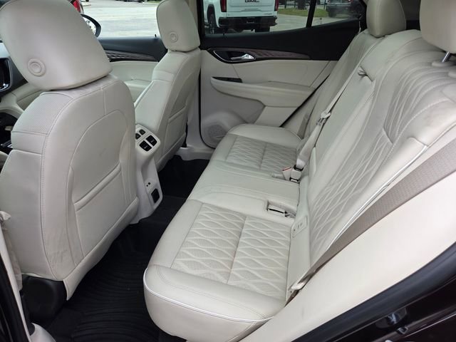 Used 2023 Buick Envision Avenir image 9