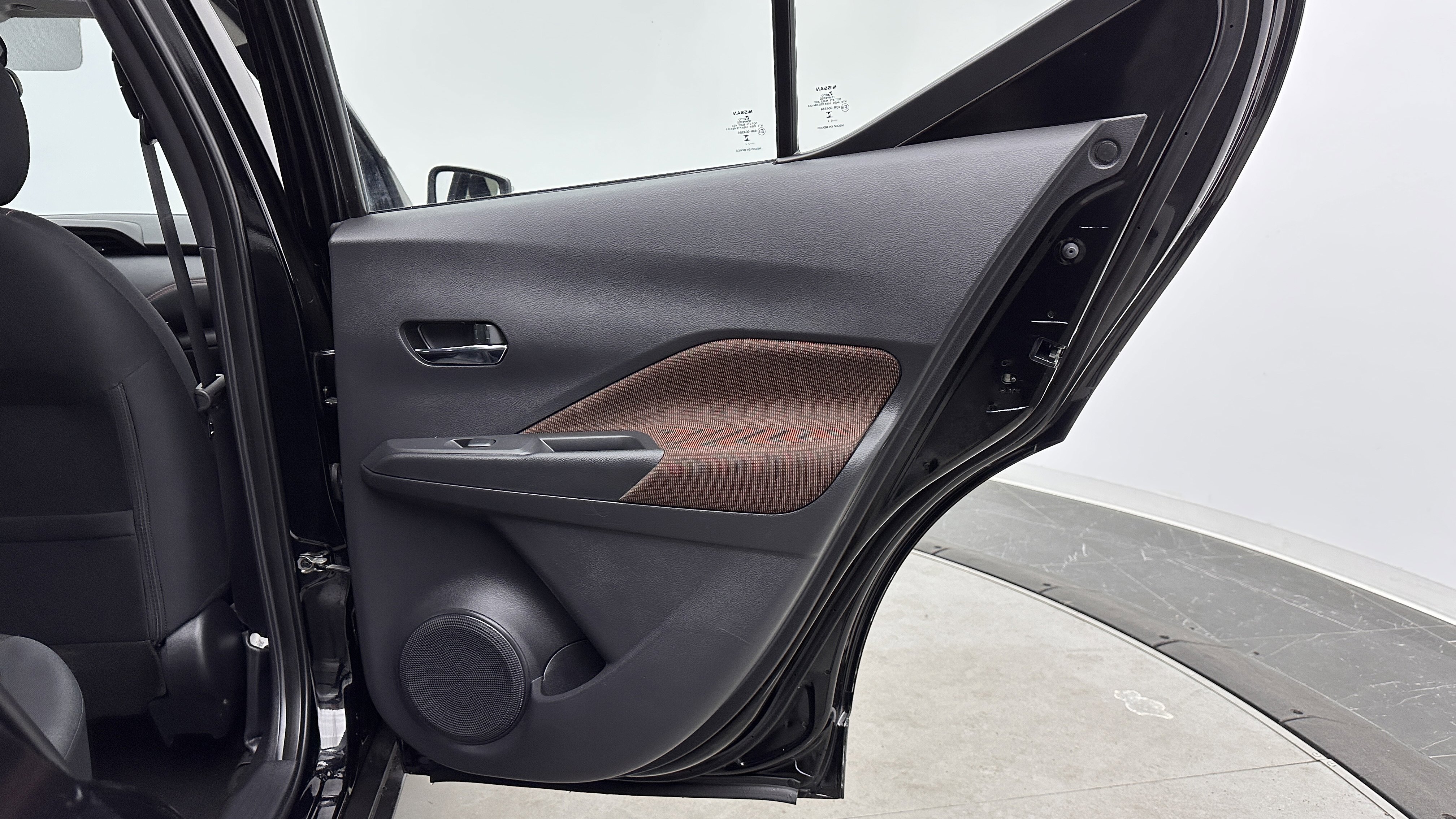 Used 2024 Nissan Kicks SR FWD image 29