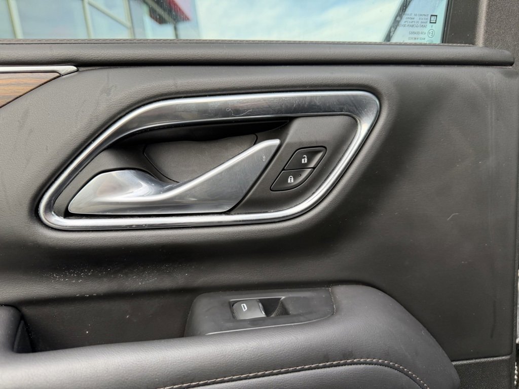 Used 2023 Chevrolet Suburban High Country image 30