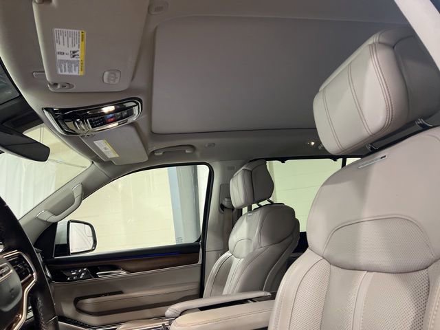 Used 2022 Jeep Grand Wagoneer Series I w/ Flexible Seating Group image 20