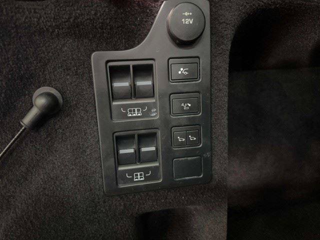 Used 2017 Land Rover Discovery HSE AWD/4WD image 41
