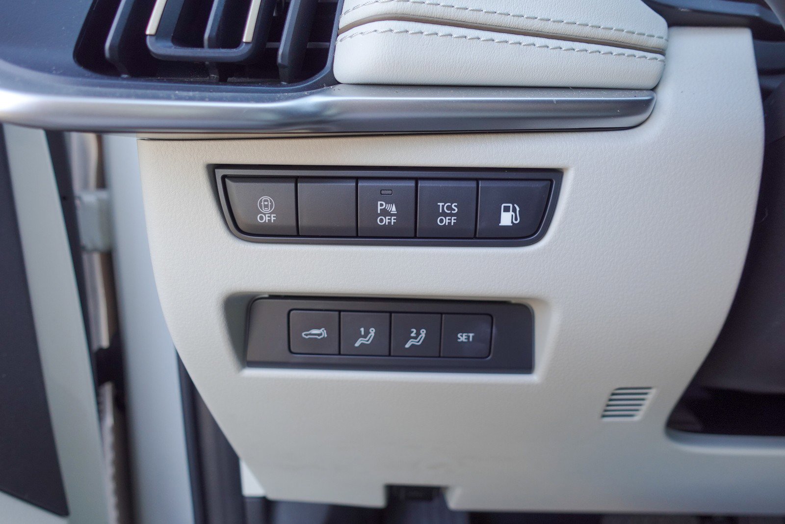 Certified 2024 MAZDA CX-90 Plug-In Hybrid w/ Premium Plus image 12