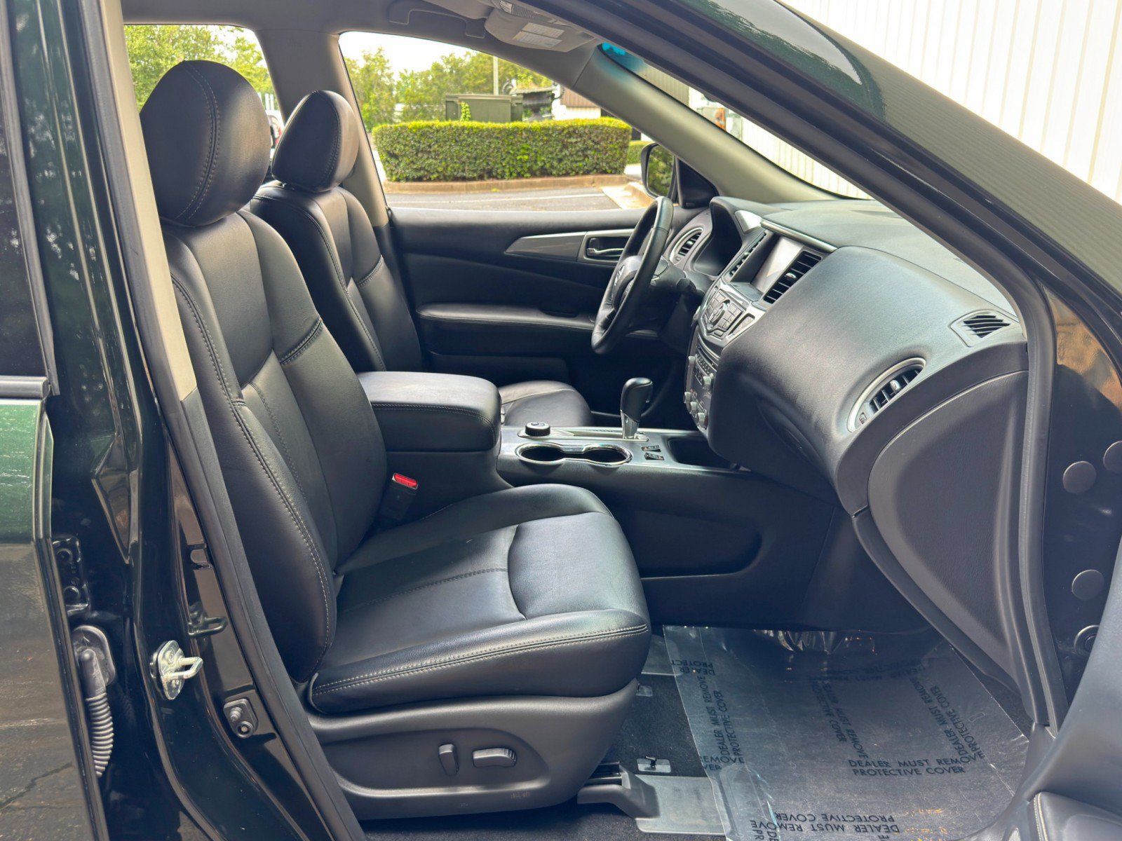 Used 2019 Nissan Pathfinder SL AWD/4WD image 14