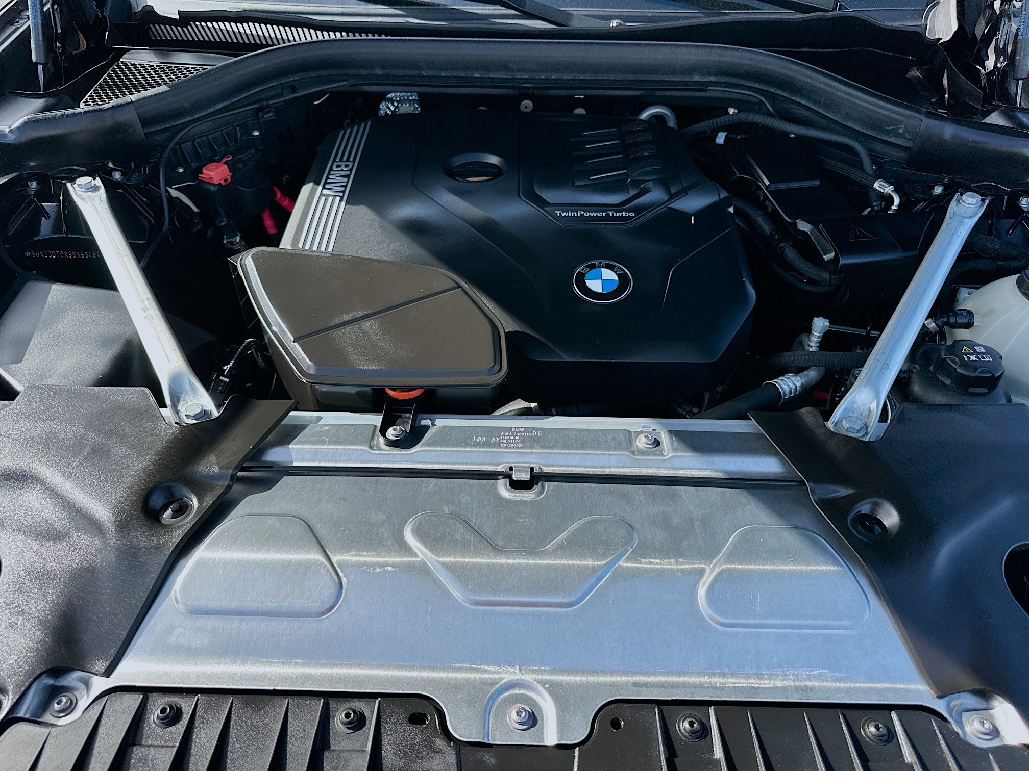 Used 2025 BMW X4 xDrive30i w/ M Sport Package AWD/4WD image 34