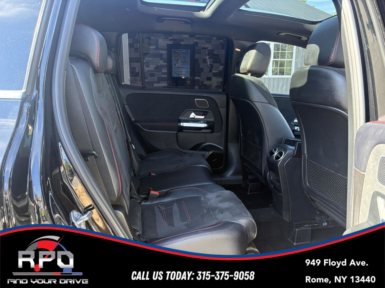 Used 2020 Mercedes-Benz GLB 250 4MATIC w/ AMG Line image 24