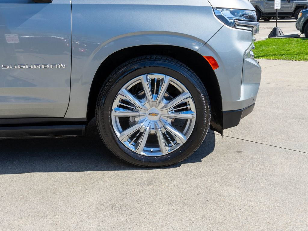 Used 2024 Chevrolet Suburban High Country image 40