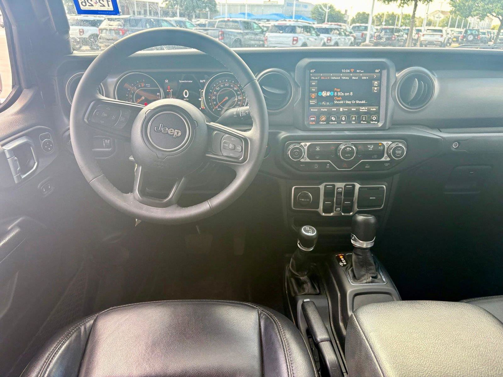 Used 2023 Jeep Gladiator Sport AWD/4WD image 8