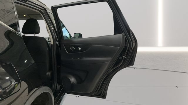 Used 2020 Nissan Rogue SV AWD/4WD image 33