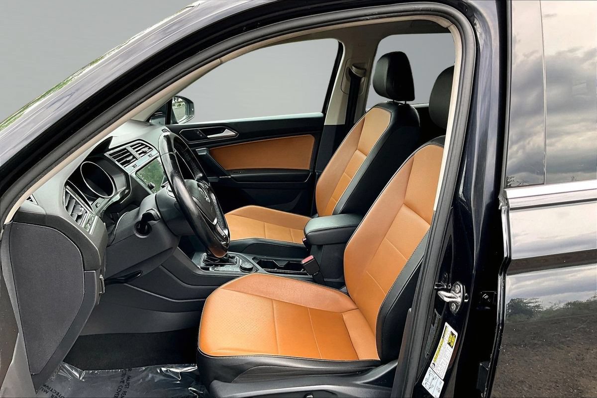 Used 2018 Volkswagen Tiguan SE w/ Panoramic Sunroof Package AWD/4WD image 10