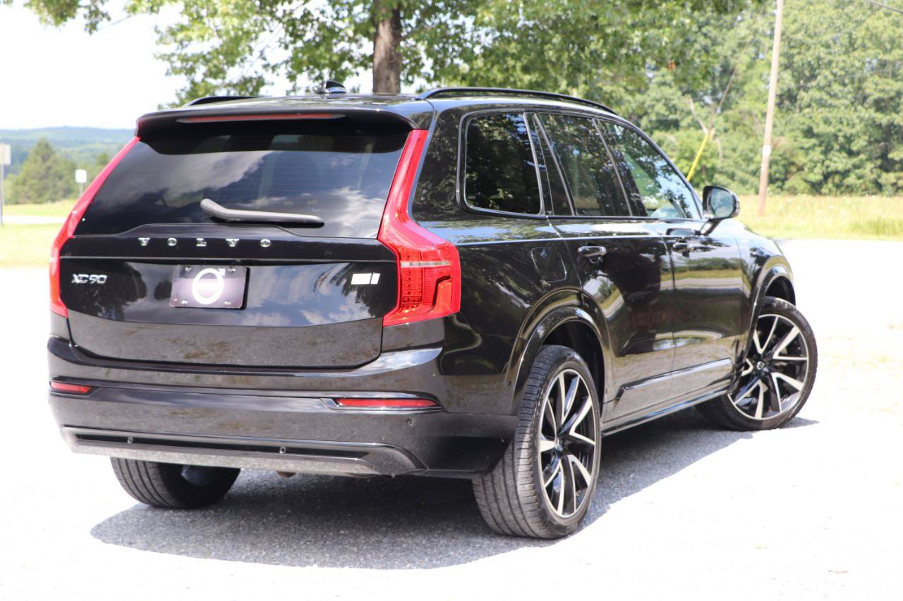 Used 2023 Volvo XC90 T8 Ultimate AWD/4WD image 3