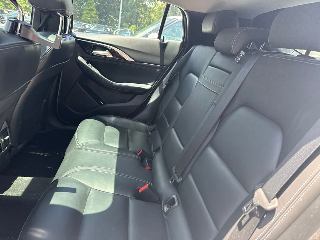 Used 2018 INFINITI QX30 Premium AWD/4WD image 16