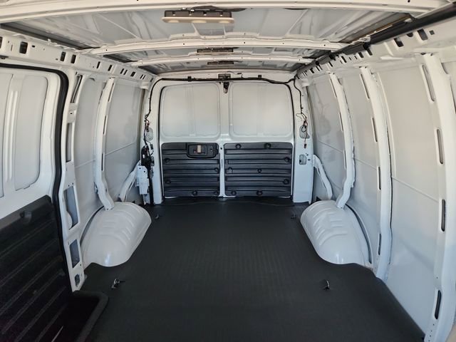 New 2025 Chevrolet Express 3500 w/ Driver Convenience Package image 26