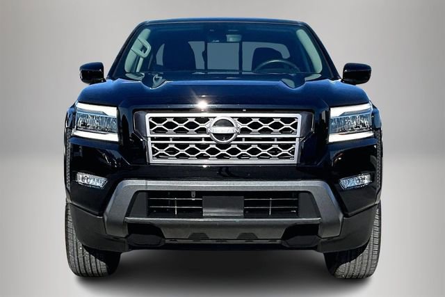 Certified 2024 Nissan Frontier SL image 3
