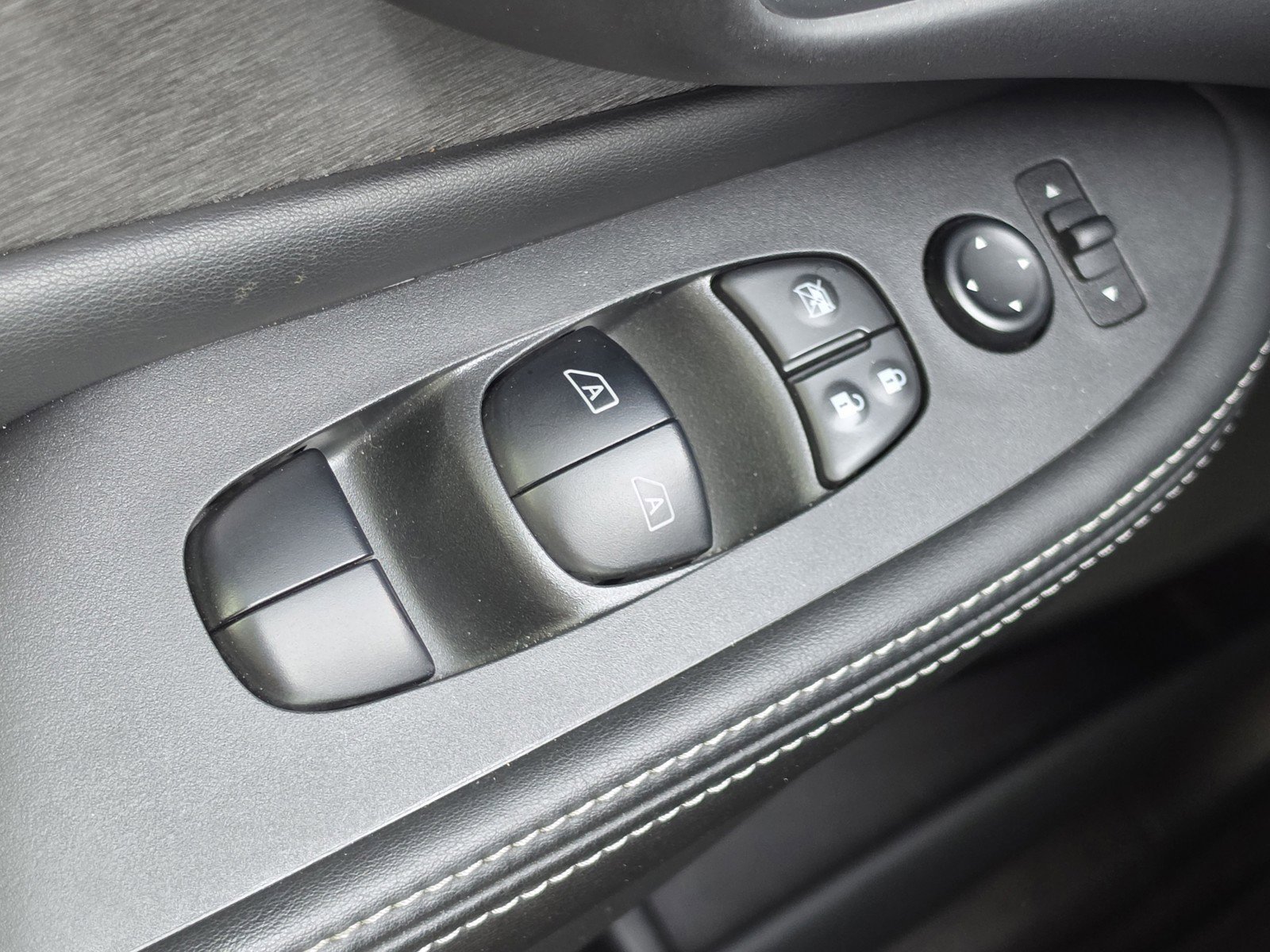 Used 2021 Nissan Murano S FWD image 13
