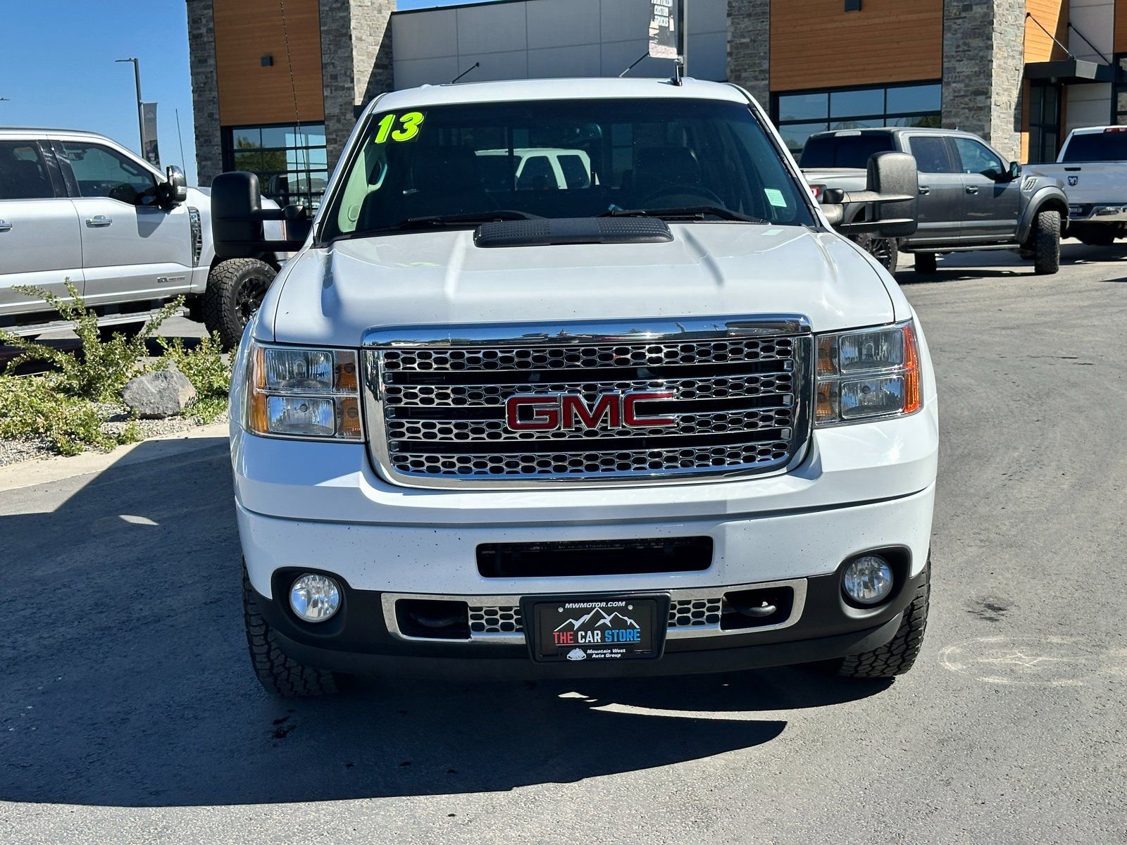 Used 2013 GMC Sierra 3500 Denali image 2