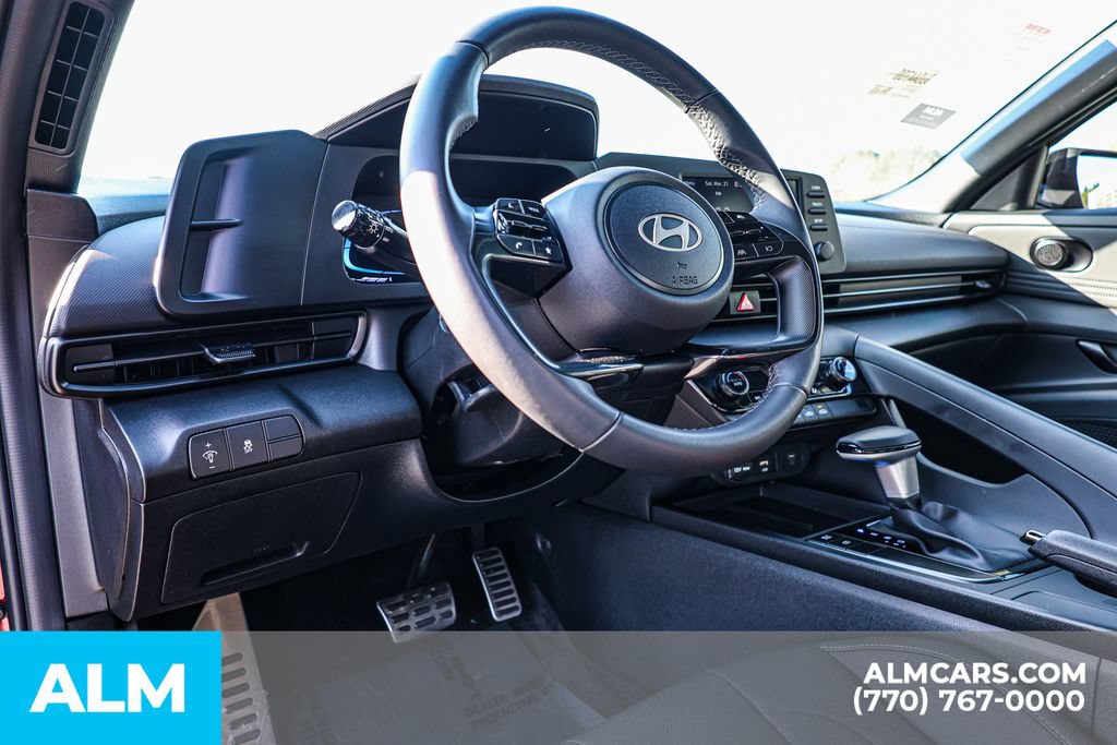 Used 2025 Hyundai Elantra Sport FWD image 26