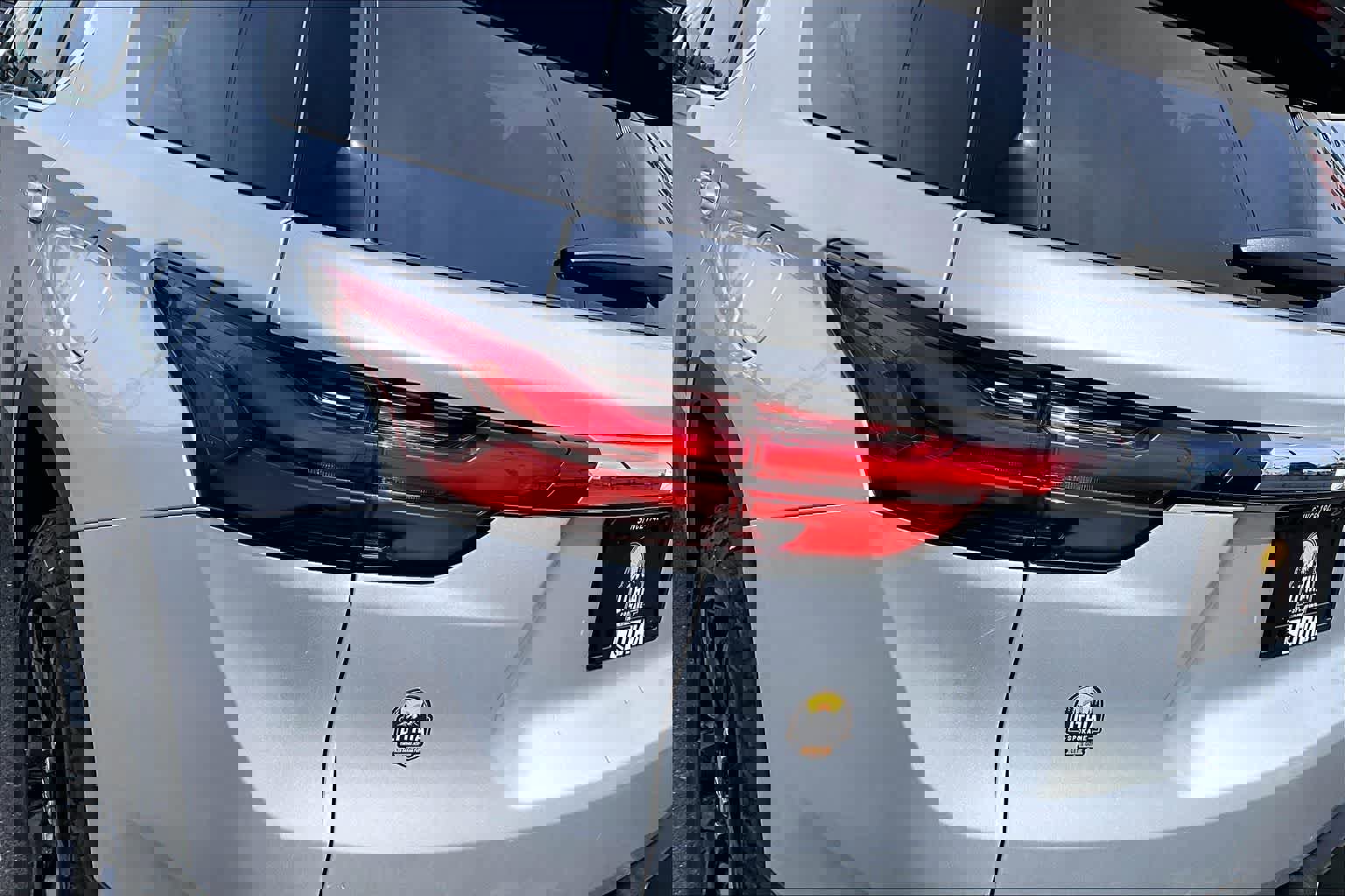 Used 2022 Chevrolet Traverse LS w/ Safety Package AWD/4WD image 32