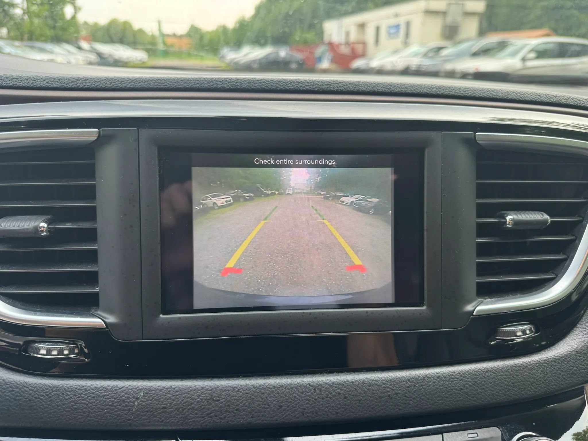 Used 2020 Chrysler Voyager Lxi FWD image 16