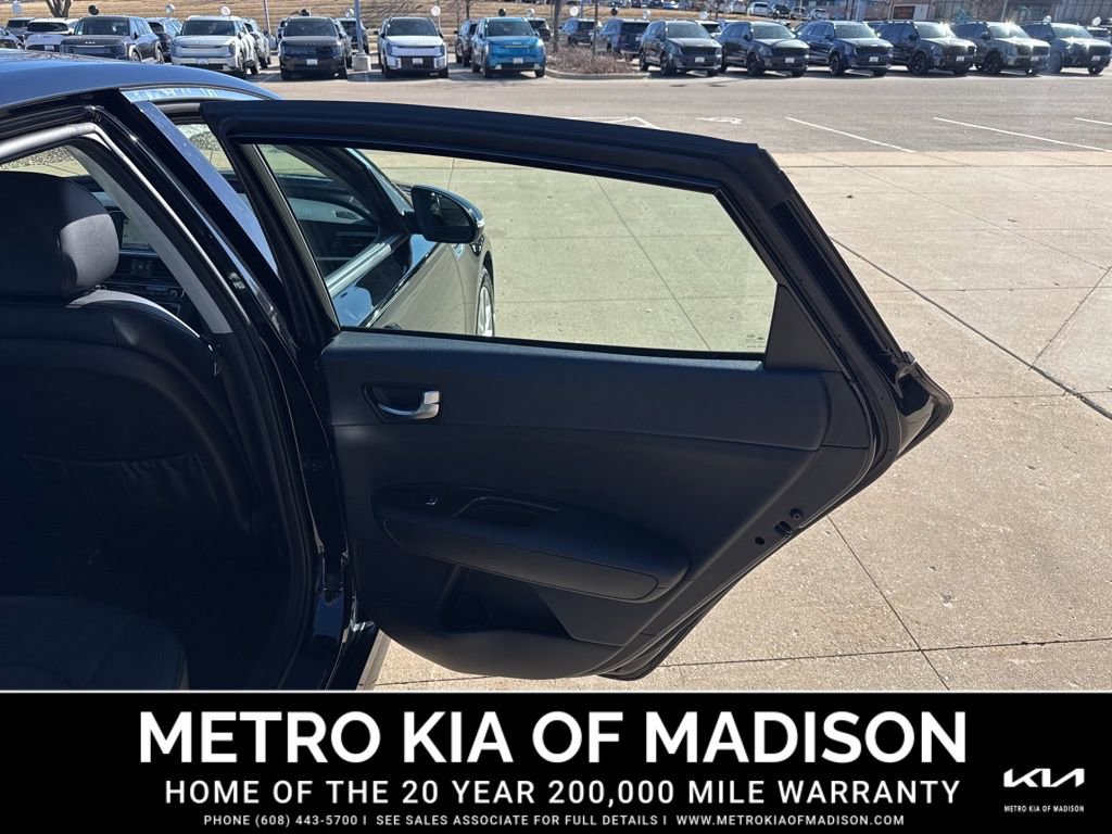 Used 2016 Kia Optima EX w/ Premium Package image 32