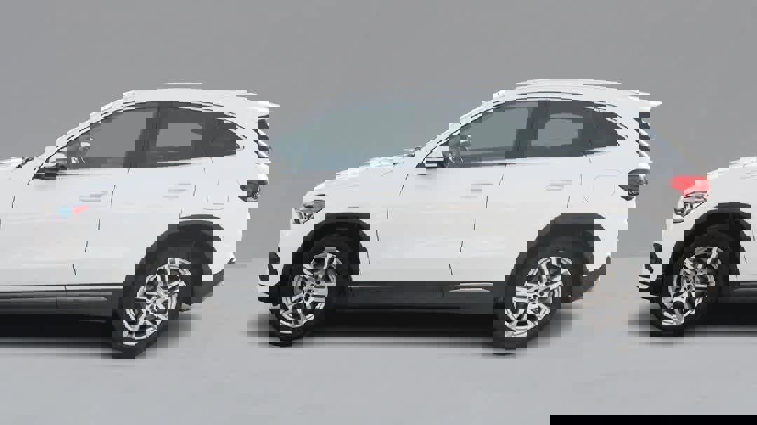 Certified 2023 Mercedes-Benz GLA 250 4MATIC w/ Premium Package image 8