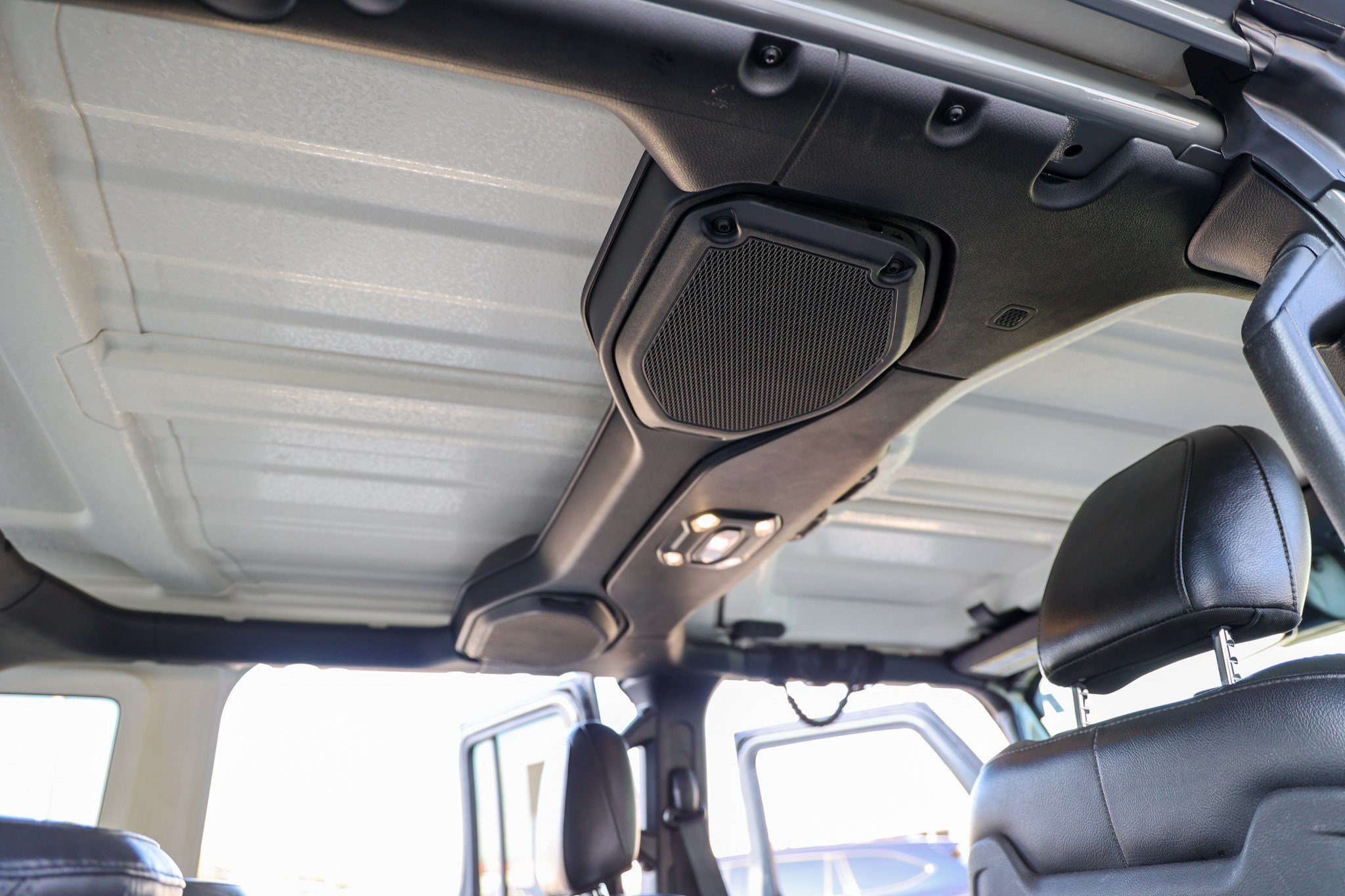 Used 2022 Jeep Wrangler Unlimited Rubicon w/ Trailer Tow Package AWD/4WD image 48