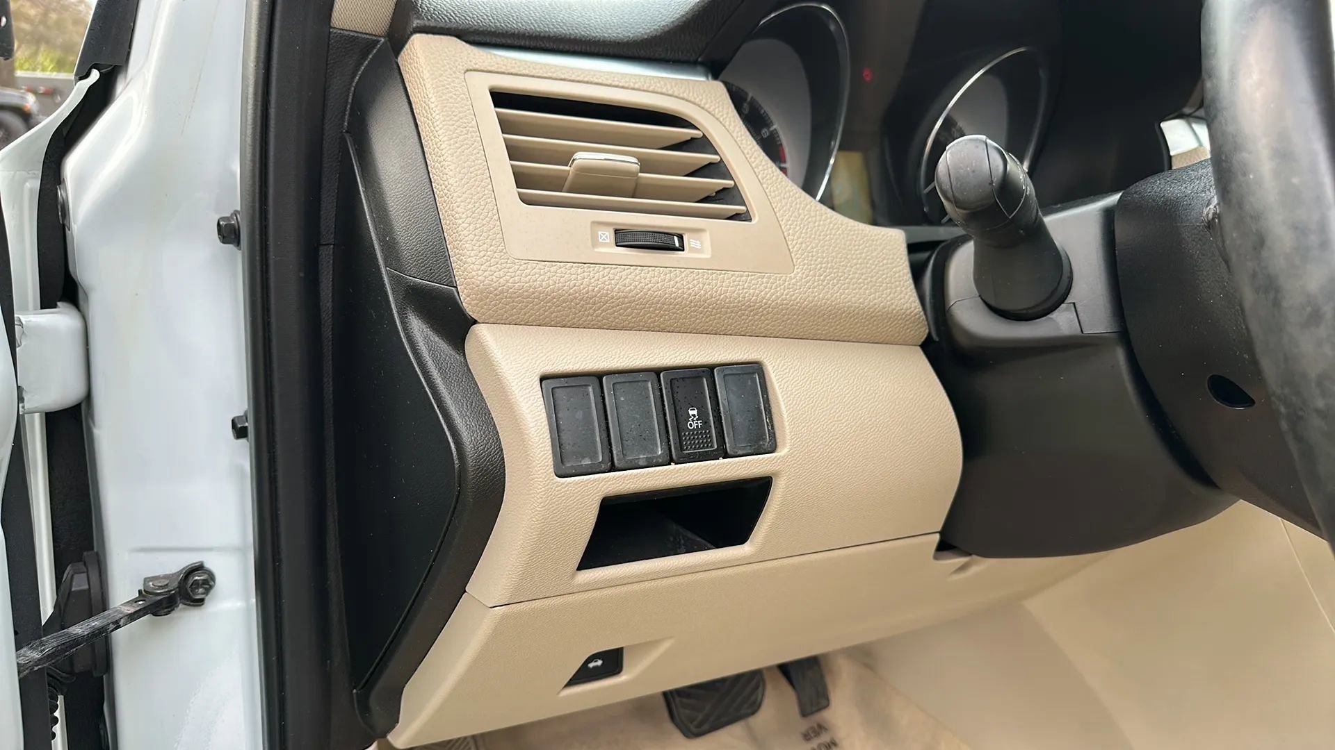 Used 2012 Suzuki Kizashi SE image 32