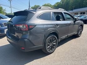 Used 2025 Subaru Outback Onyx Edition AWD/4WD image 3
