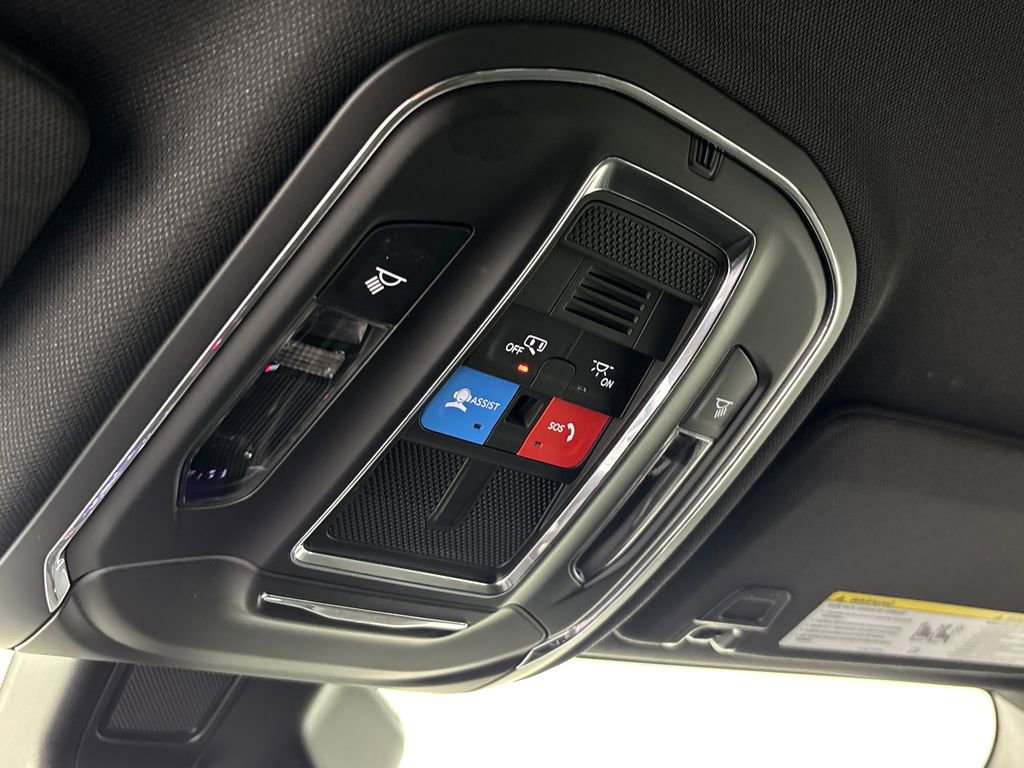 Used 2025 Jeep Grand Cherokee L Laredo image 26