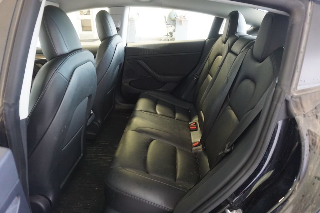 Used 2022 Tesla Model 3 Long Range AWD/4WD image 17