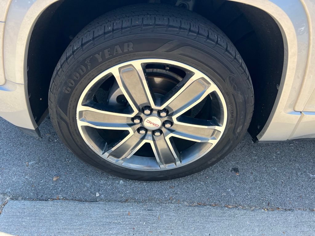Used 2017 GMC Acadia Denali w/ Technology Package AWD/4WD image 14