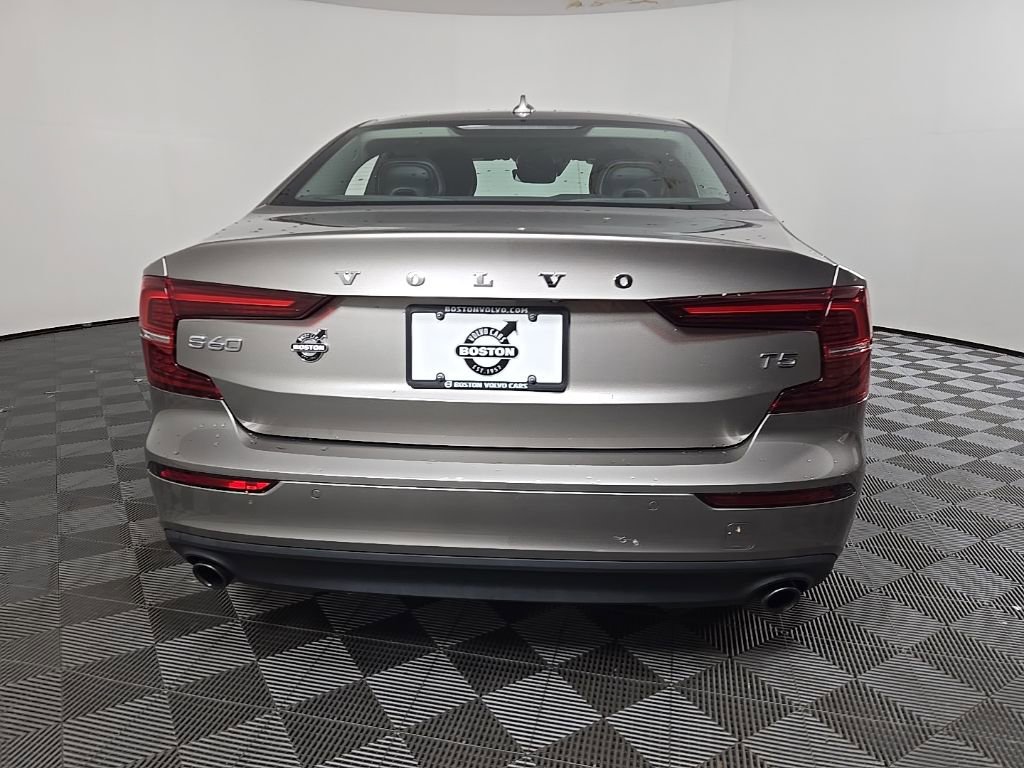 Used 2019 Volvo S60 T5 Momentum w/ Premium Package image 11