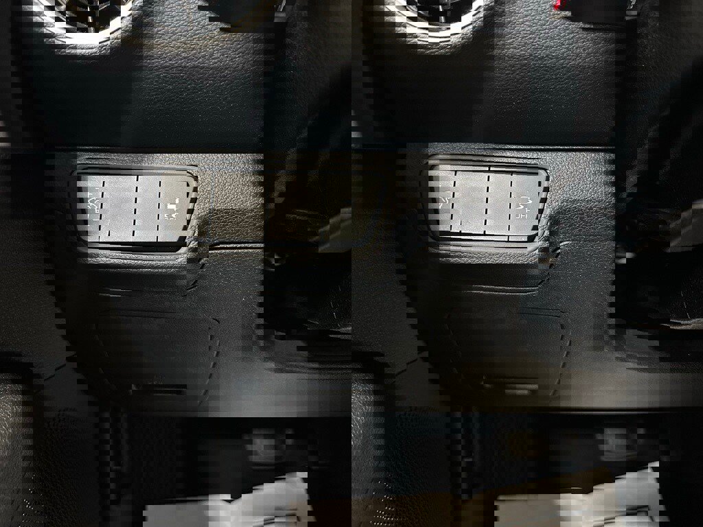 Used 2024 Kia Forte LXS image 16