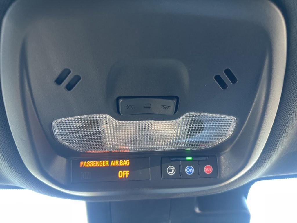 Used 2025 Chevrolet Trax RS w/ Driver Confidence Package image 23