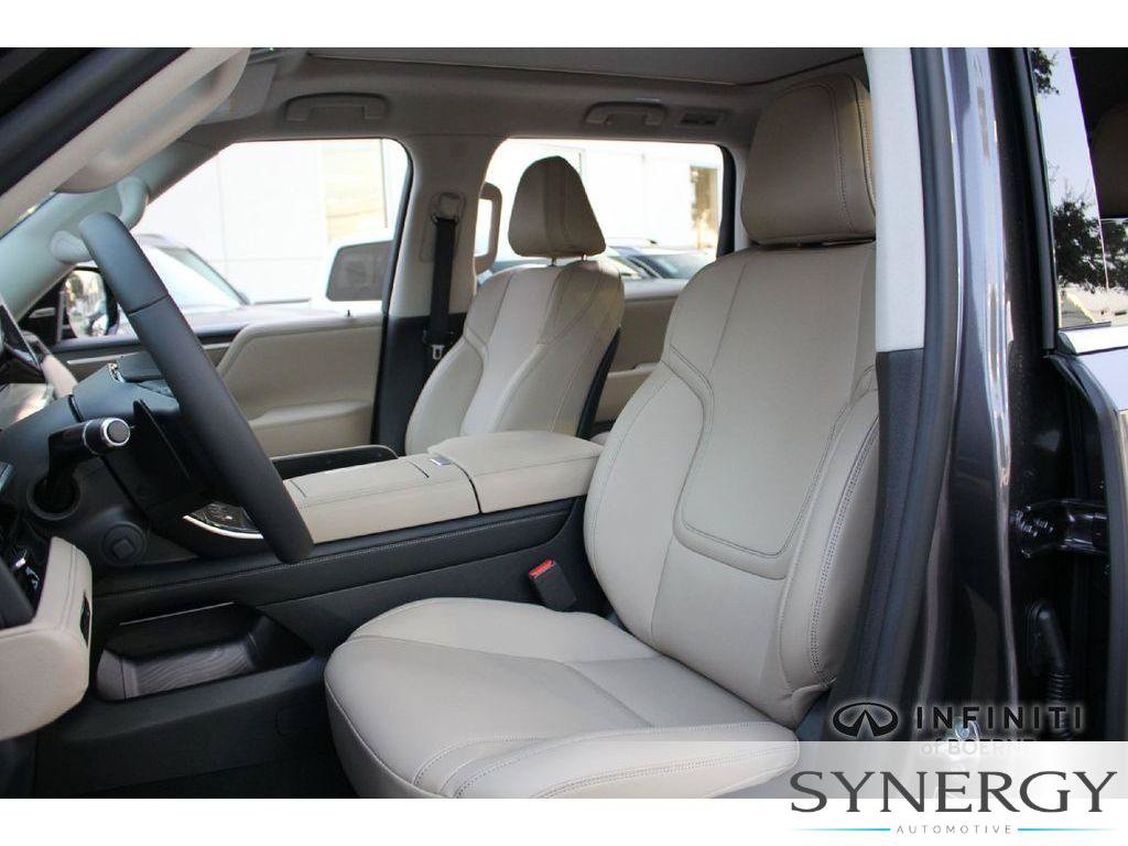 Certified 2026 INFINITI QX80 Pure AWD/4WD image 13
