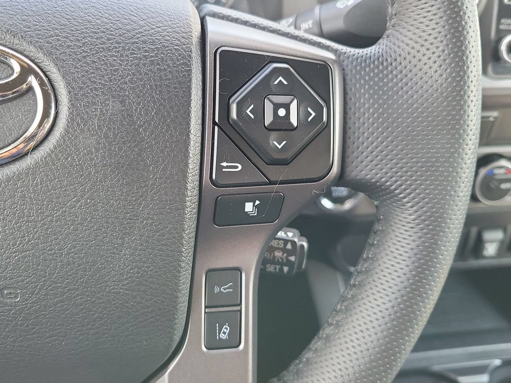 Used 2023 Toyota Tacoma TRD Off-Road AWD/4WD image 18