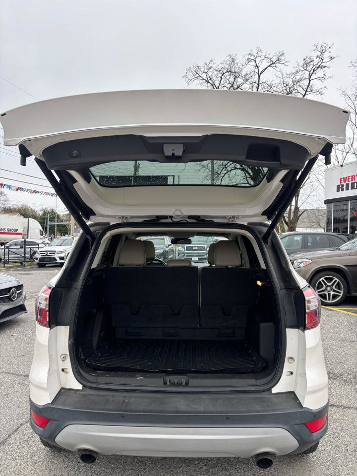 Used 2018 Ford Escape SEL w/ Ford Safe & Smart Package image 6