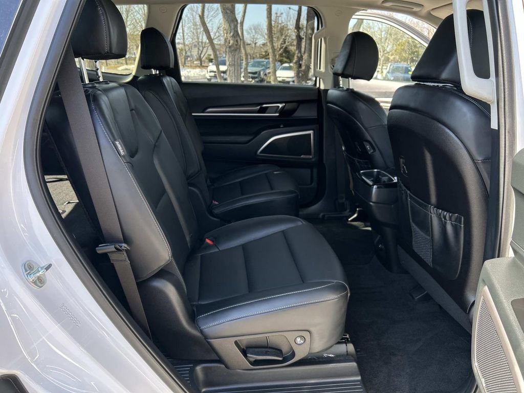 Certified 2025 Kia Telluride S image 22