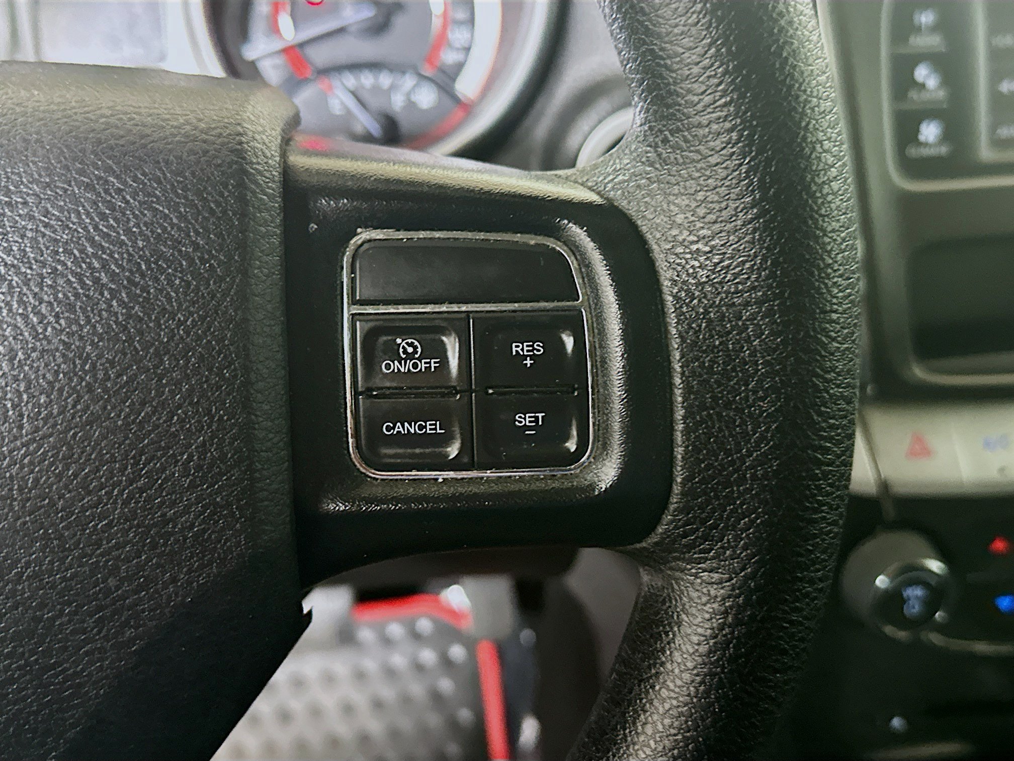 Used 2019 Dodge Journey SE FWD image 17