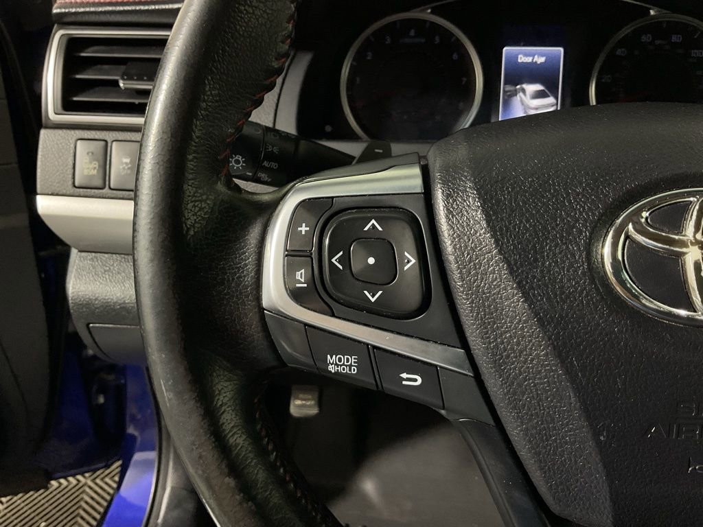 Used 2015 Toyota Camry XSE w/ Moonroof Package image 24