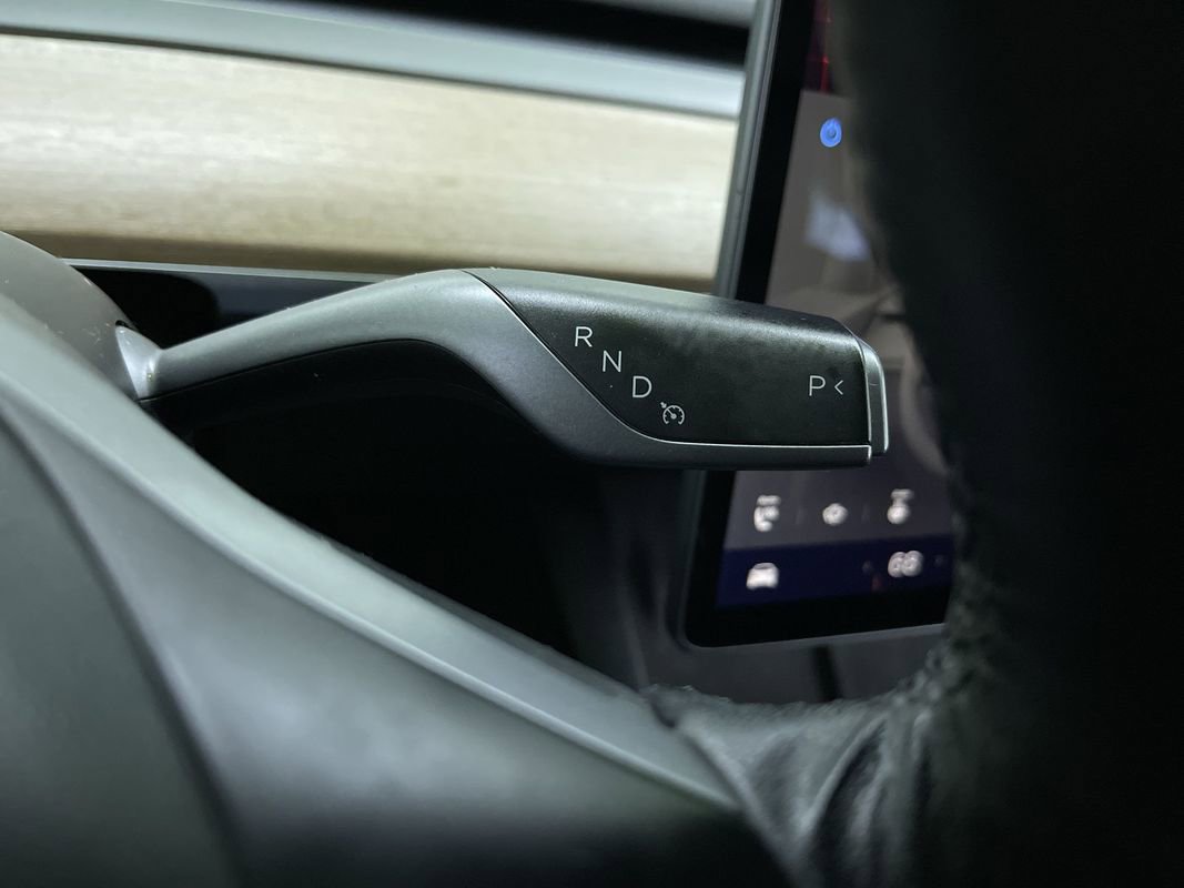 Used 2022 Tesla Model Y Long Range image 12