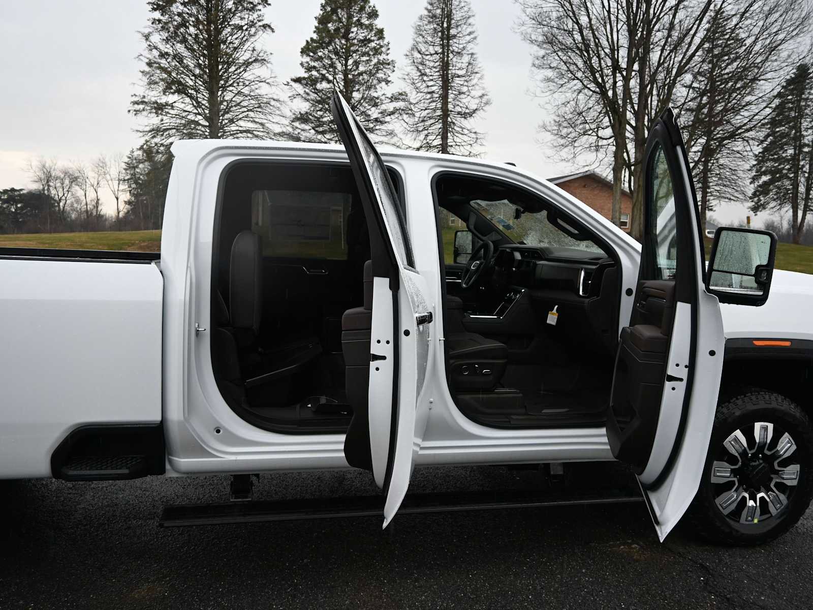 New 2026 GMC Sierra 3500 Denali w/ Denali Reserve Package image 9